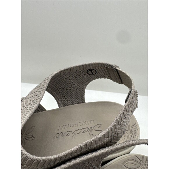 Women’s Skechers Luxe Foam  Vegan Stylish Slip Ons  Size 7 - Picture 4 of 10